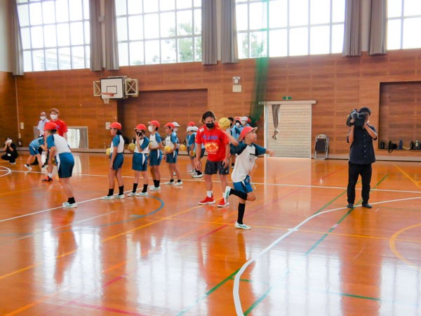 仁比山小学校(ハンドボール)